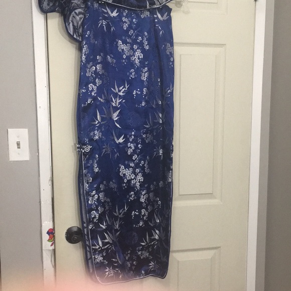 Beautiful Chines style cheongsam dress in rich cobalt blue and silver embroidery - Picture 3 of 10